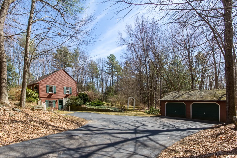 279 Wilsons Crossing Rd, Auburn, NH 03032 - photo 1