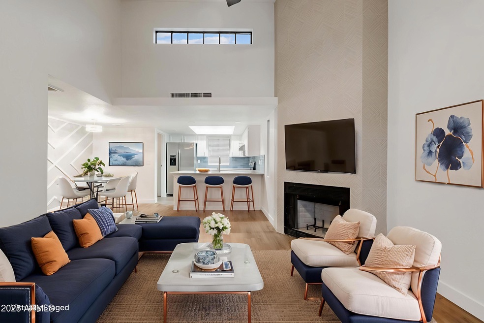 2020 W Union Hills Dr unit 201, Phoenix, AZ 85027 - photo 1