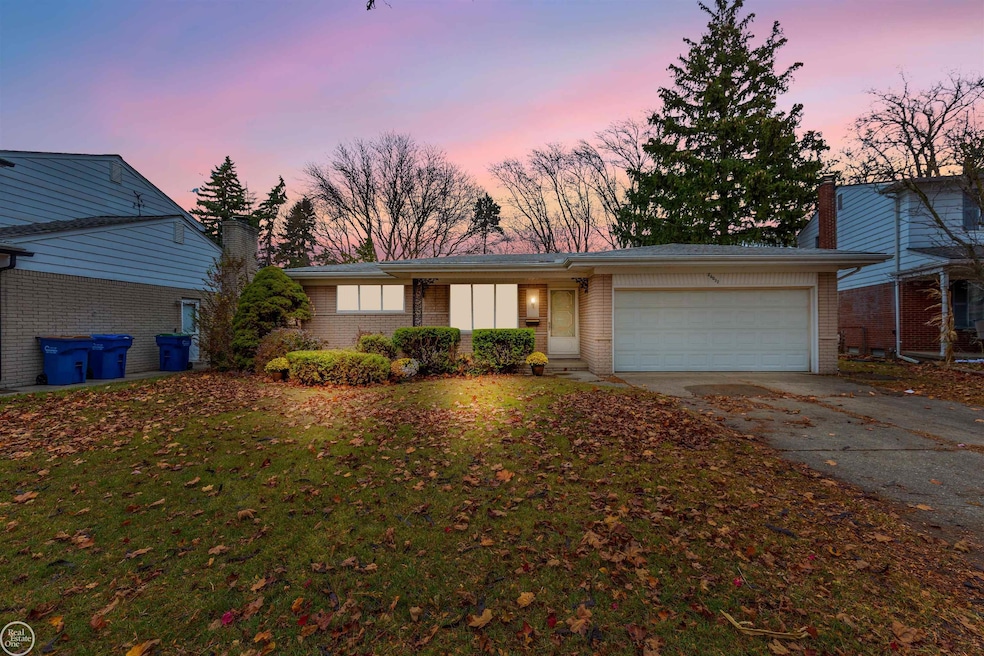 26032 Falmouth Dr, Warren, MI 48089 - photo 1