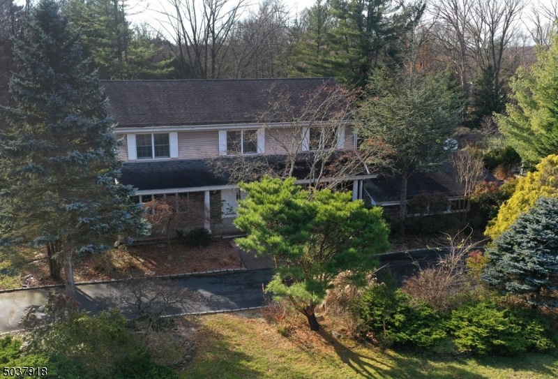 26 Ranch Rd, Upper Saddle River, NJ 07458 - photo 1