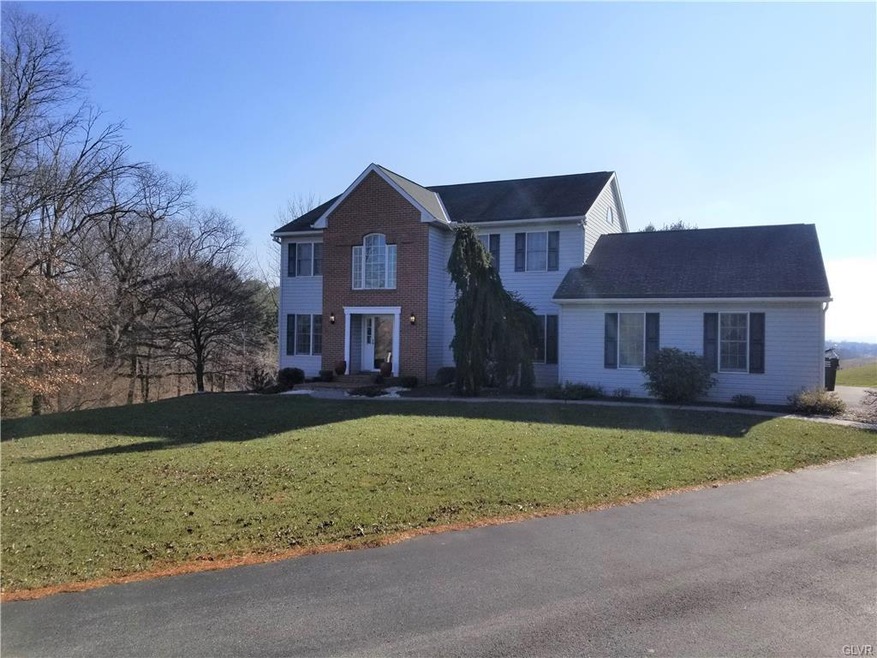 4858 Robin St, Coplay, PA 18037 - photo 1