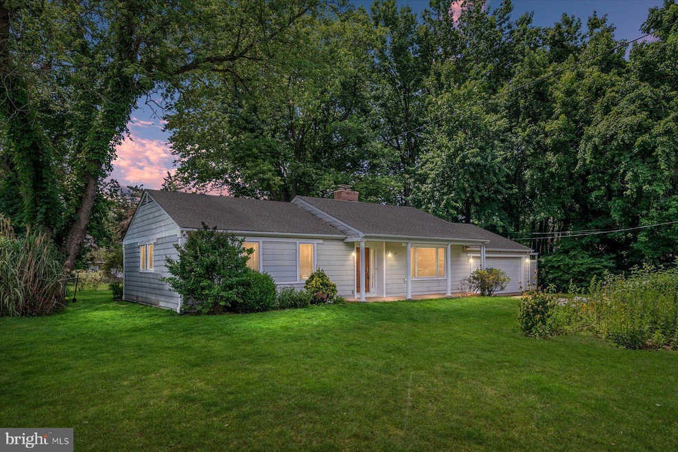 109 Lake View Dr, Annapolis, MD 21403 - photo 1