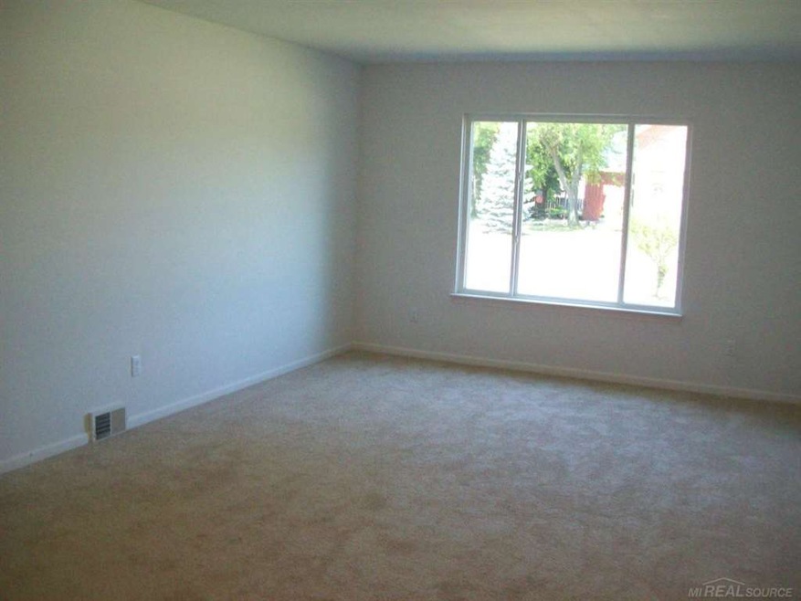 18574 Masonic, Fraser, MI 48026 - photo 1