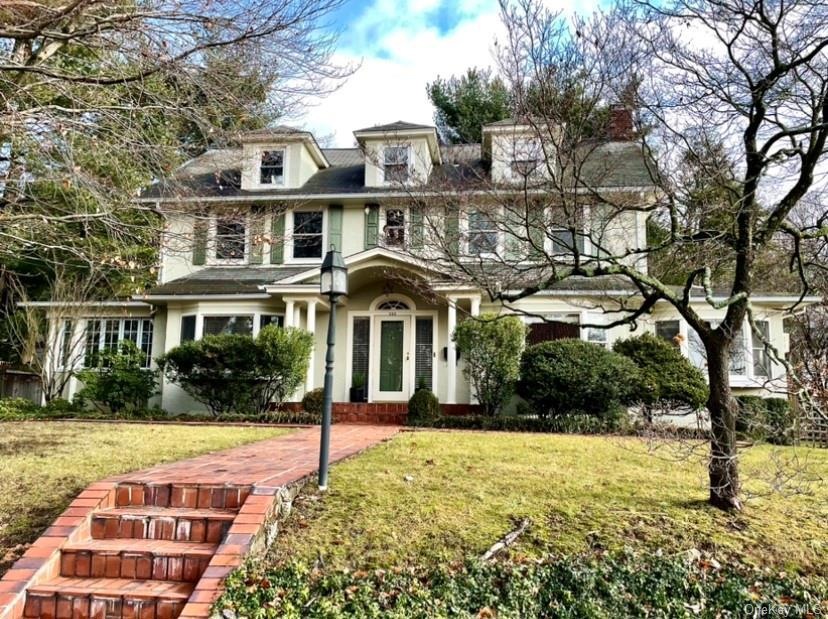 Sold $1,461,250 • Co-Listing Agent