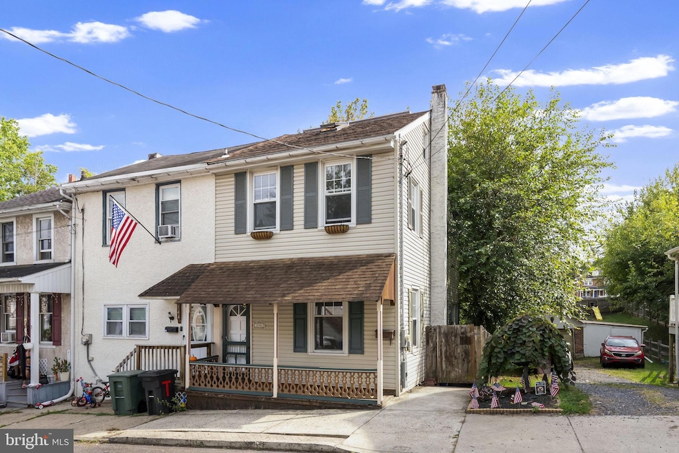 146 Hall St, Spring City, PA 19475 - photo 1