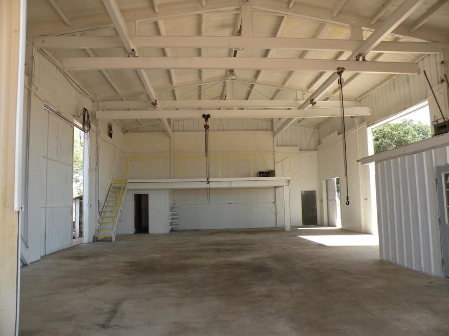 1211 Fort McKavitt St, Mason, TX 76856 - photo 1