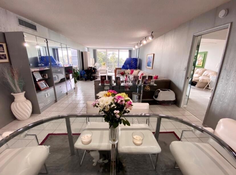 4020 W Palm Aire Dr unit 410, Pompano Beach, FL 33069 - photo 1