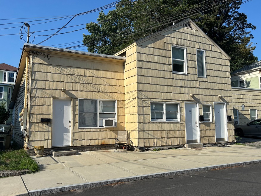 21 Amity St unit C, New London, CT 06320 - photo 1