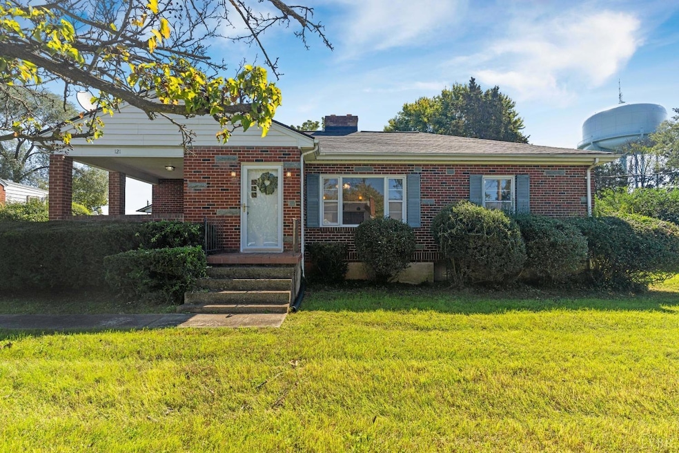 121 Forbes St, Madison Heights, VA 24572 - photo 1