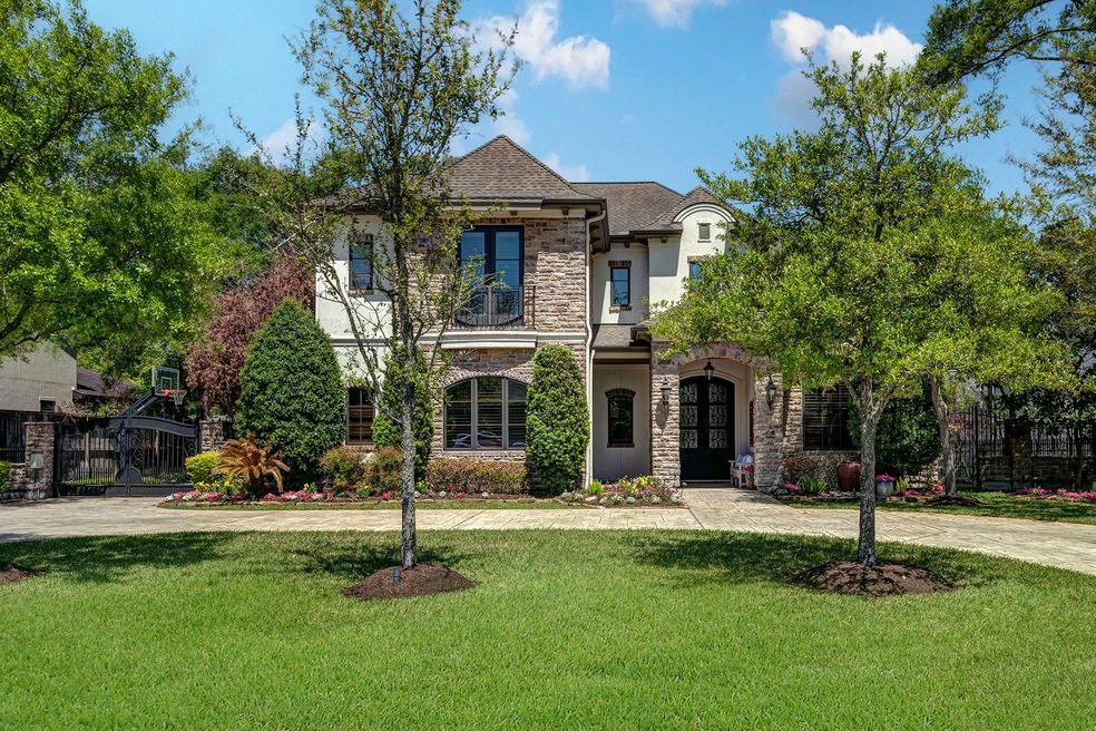 11818 Bayhurst Dr, Houston, TX 77024 - photo 1