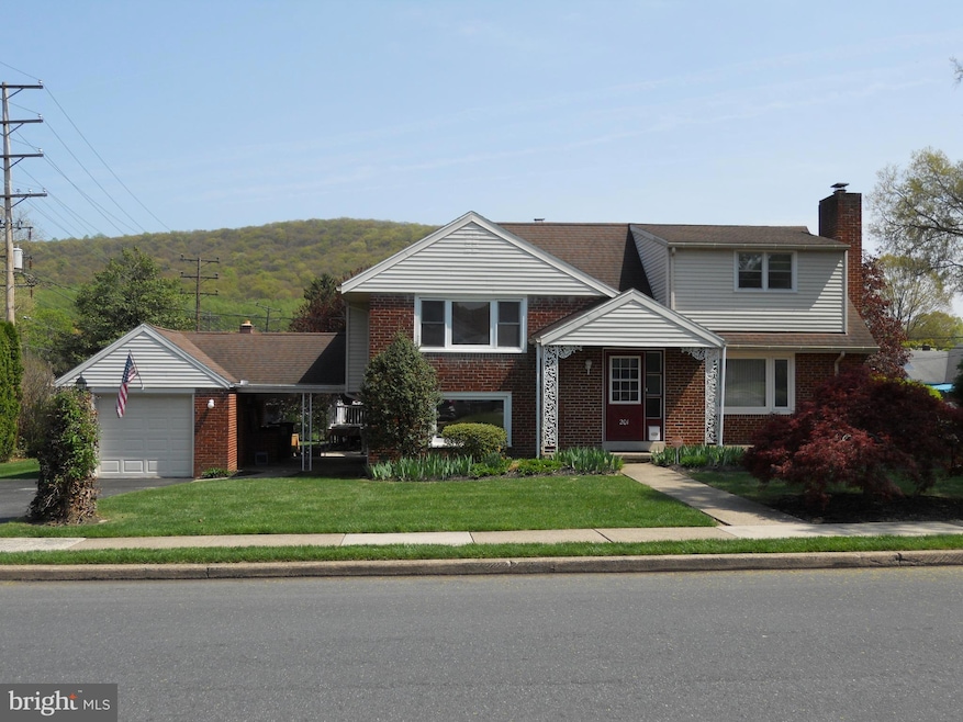 201 Emerald Ave, Reading, PA 19606 - photo 1