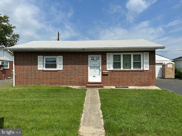 112 Glider Dr, Middle River, MD 21220 - photo 1