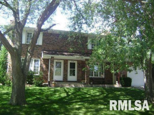 2530 E 50th St, Davenport, IA 52807 - photo 1