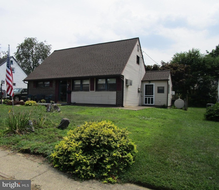 1518 Dilworth Rd, Wilmington, DE 19805 - photo 1