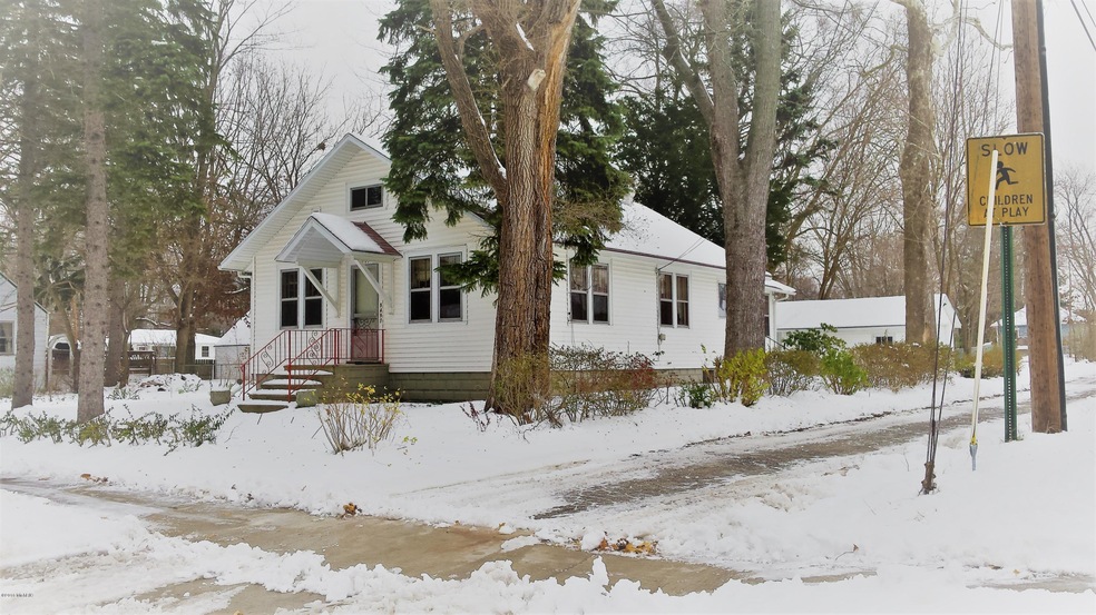 9497 Maplewood Ave, Bridgman, MI 49106 - photo 1