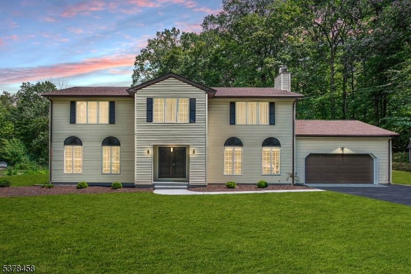 Pending $674,999 • Co-Listing Agent