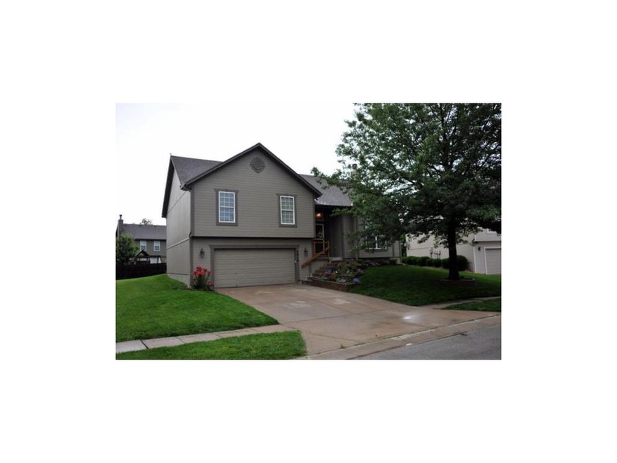 4810 Marion St, Shawnee, KS 66218 - photo 1