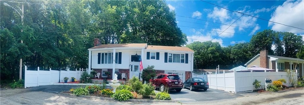 35 Thornton St, Johnston, RI 02919 - photo 1