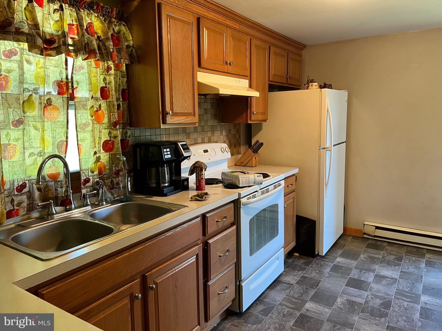 69 George Ln, Berkeley Springs, WV 25411 - photo 1