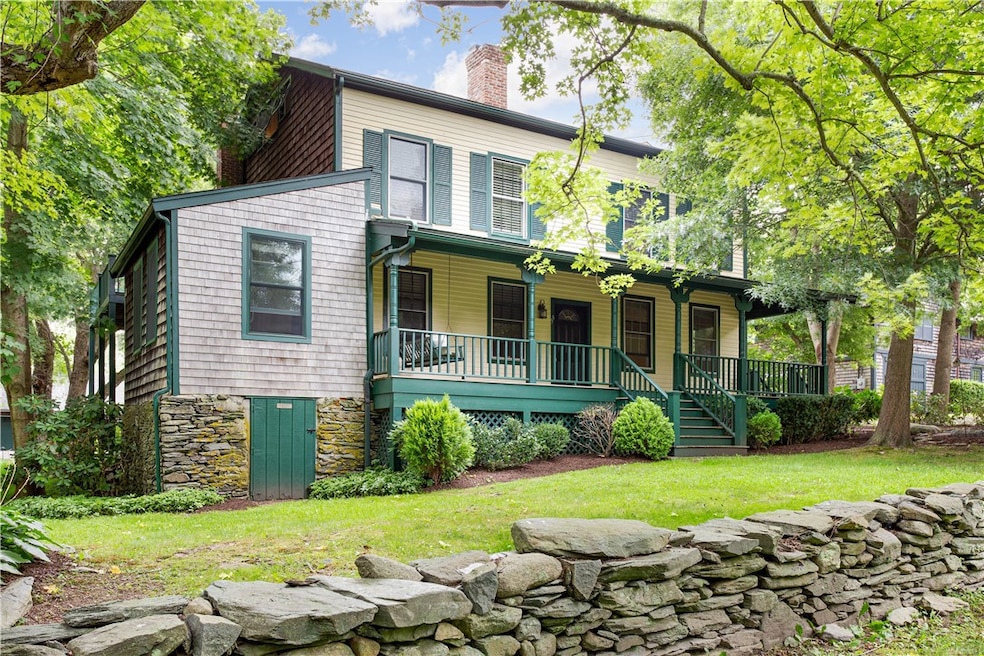 55 Summerfield Ln, Middletown, RI 02842 - photo 1