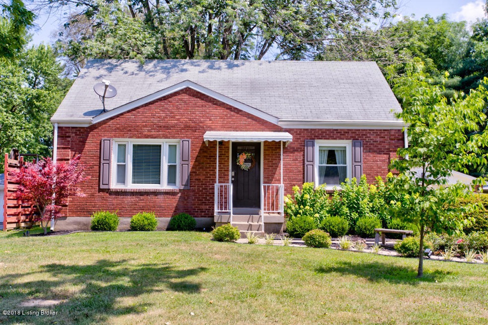 9205 Hudson Ln, Louisville, KY 40291 - photo 1