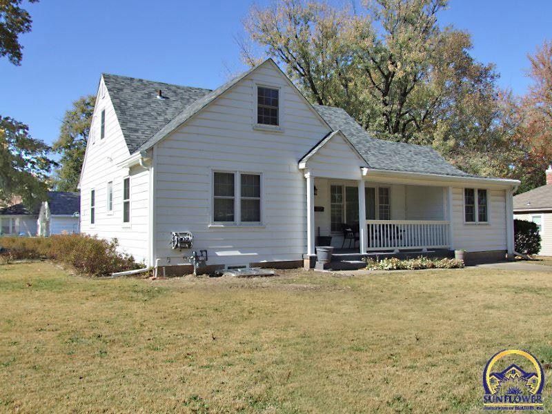 1171 SW Oakley Ave, Topeka, KS 66604 - photo 1