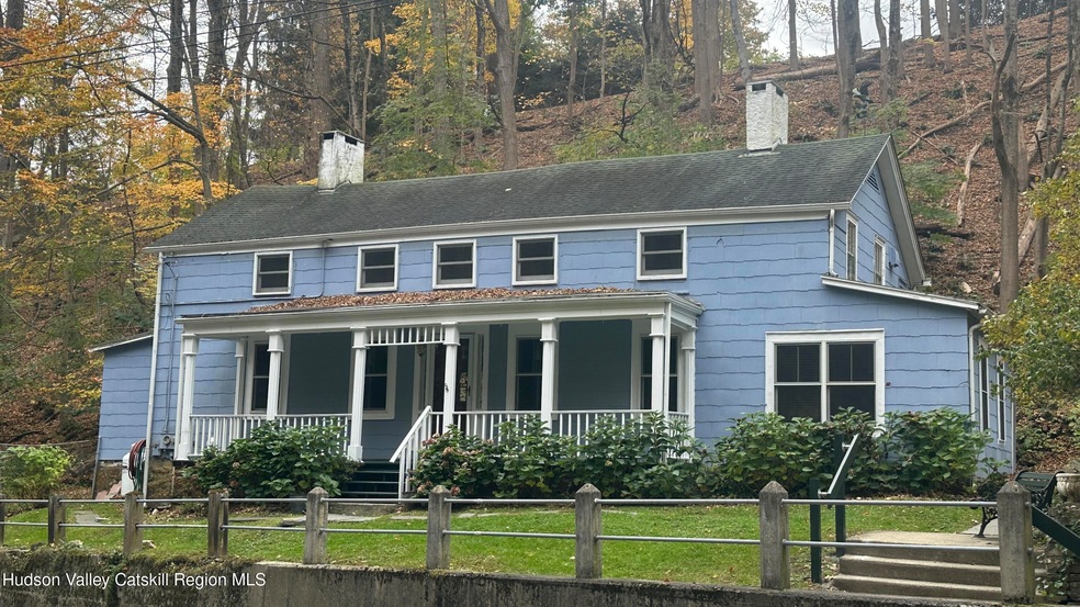 7 River Rd, Highland, NY 12528 - photo 1