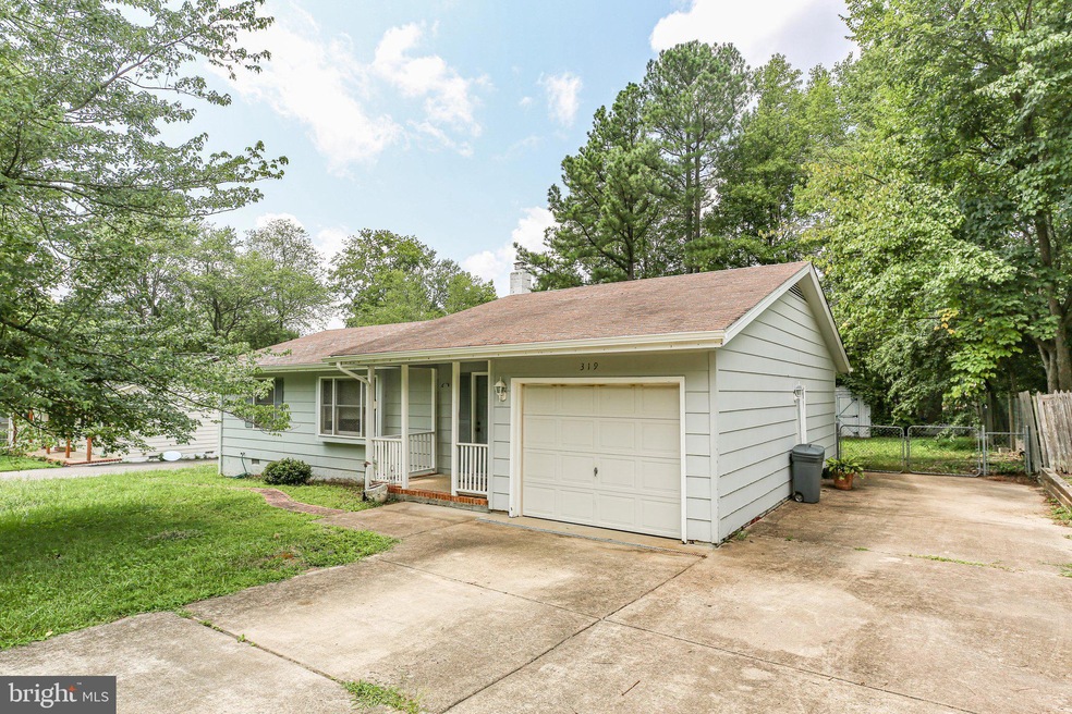 319 Maden St, Fredericksburg, VA 22407 - photo 1