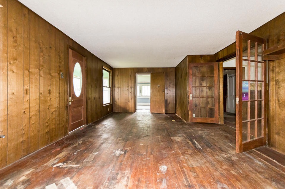 303 W Tyndall St Aurora MO 65605