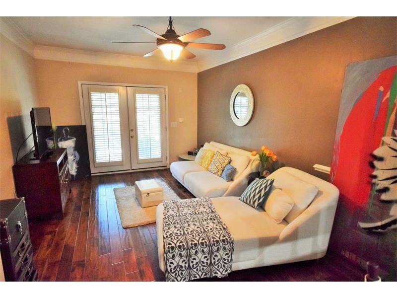 Beautiful 1bed/1bath condo in prime Buckhead locat