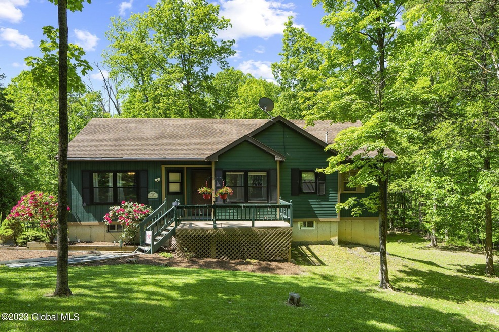 15 Legend Ct unit 2052, Athens, NY 12015 - photo 1