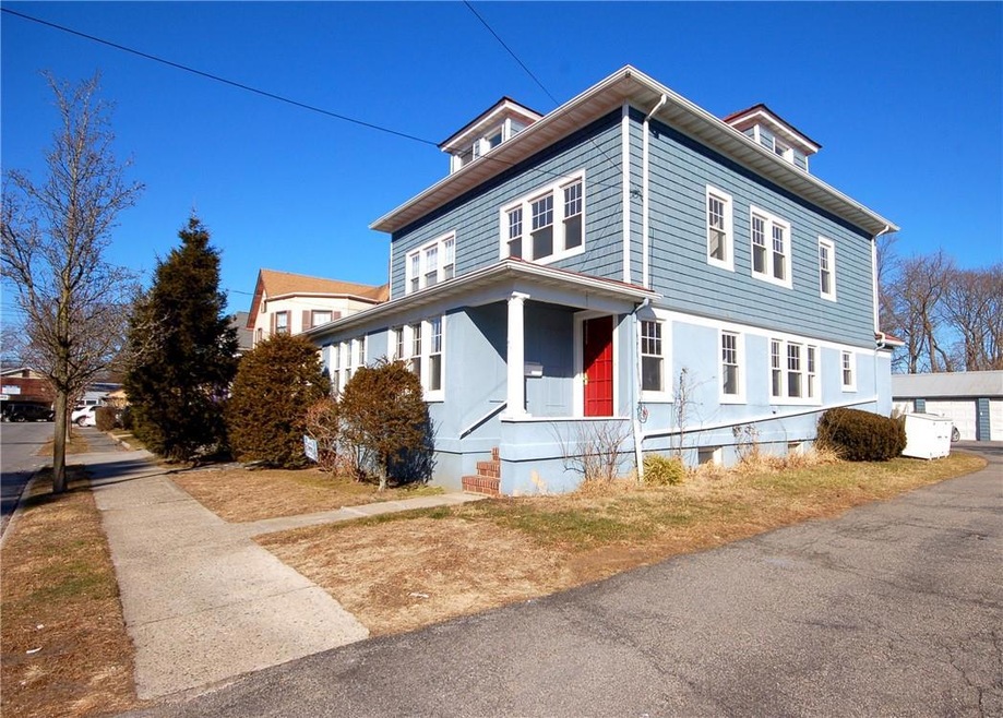 451 Beach Ave unit right, Mamaroneck, NY 10543 - photo 1