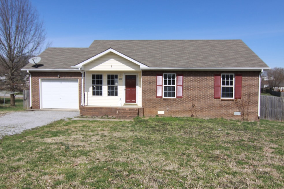 407 Sandburg Dr, Clarksville, TN 37042 - photo 1