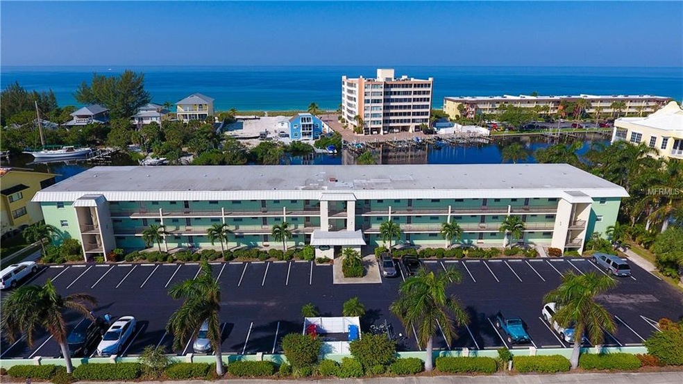 9200 Midnight Pass Rd unit 32, Sarasota, FL 34242 - photo 1