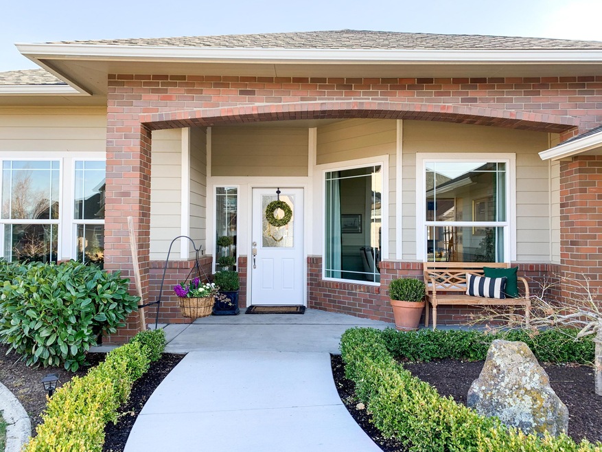 8823 Braeburn Loop