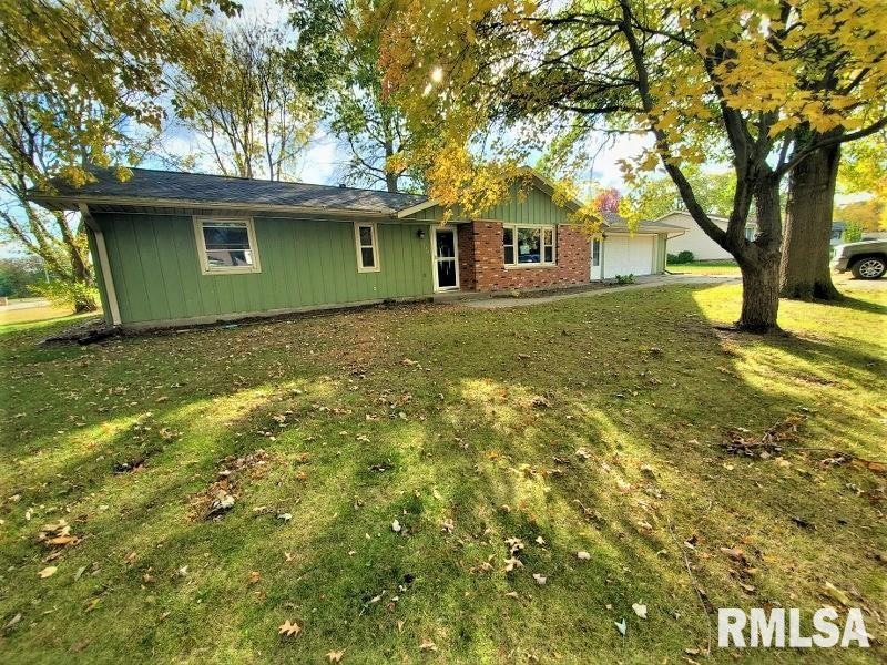 300 Highland Ave, Erie, IL 61250 - photo 1