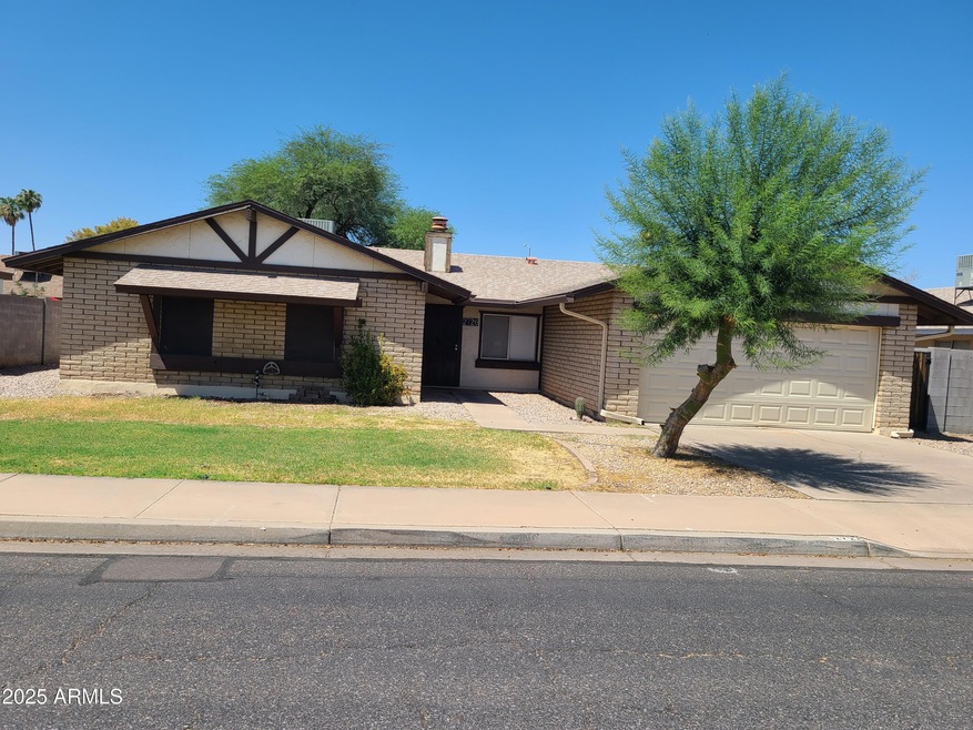 2726 S Rogers, Mesa, AZ 85202 - photo 1