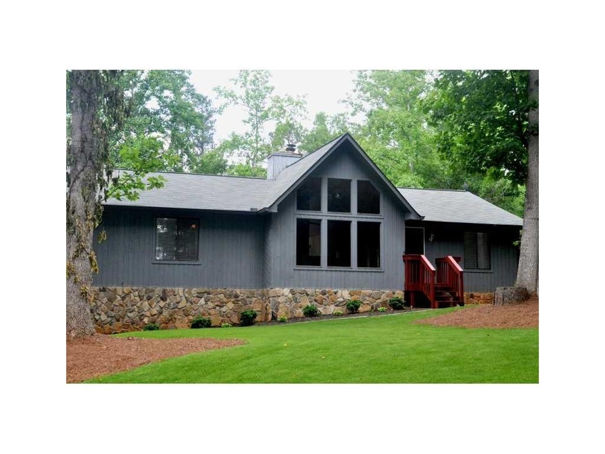Exterior Front. Well maintained Contemporary in so