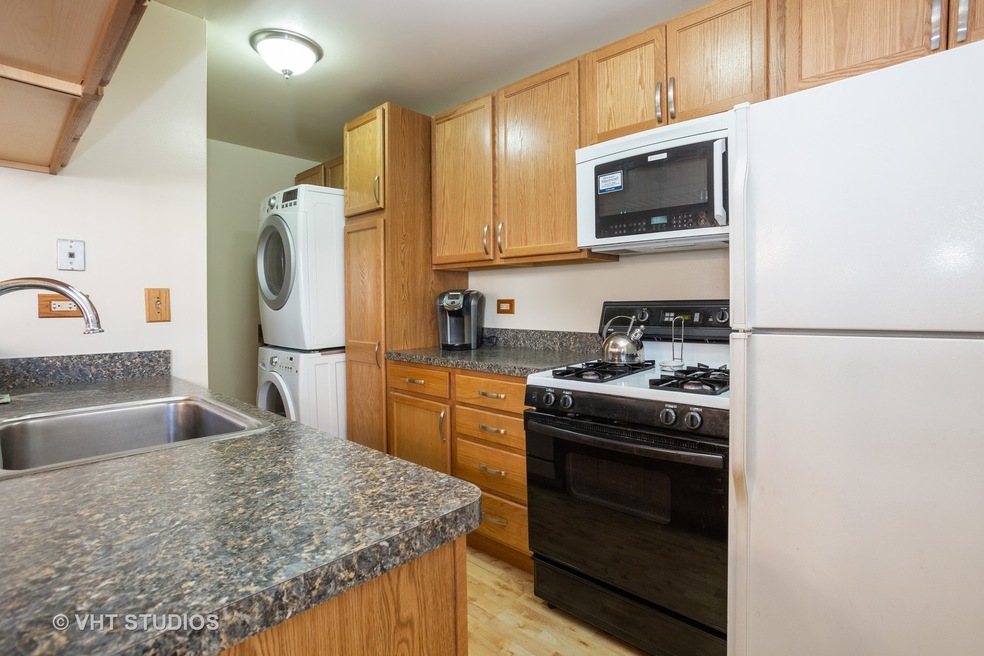 438 James Ct unit A, Glendale Heights, IL 60139 - photo 1