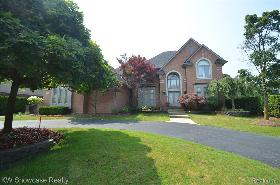 6915 Dobbs Way front 1.JPG