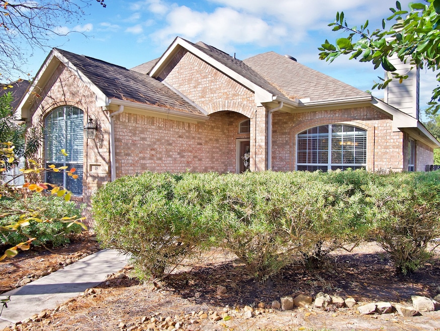 18 Powers Bend Way, Spring, TX 77382 - photo 1