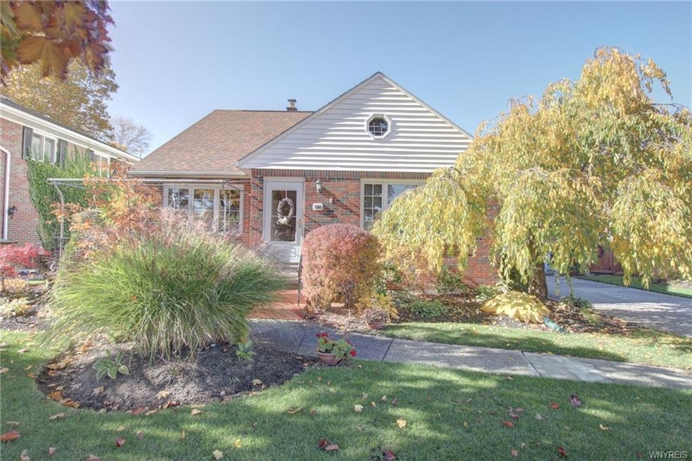 IMMACULATE, MOVE IN, UPDATED MECNANICALS, 2BR, 2BA