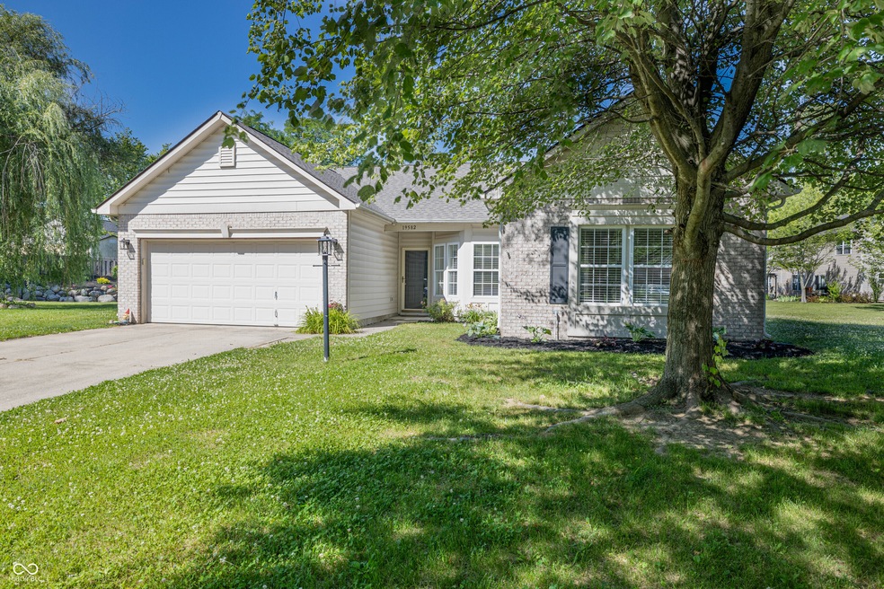 19582 Landrum Cir, Noblesville, IN 46062 - photo 1