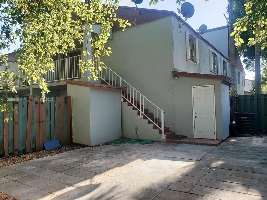 15401 SW 81st Cir Ln unit 14, Miami, FL 33193 - photo 1