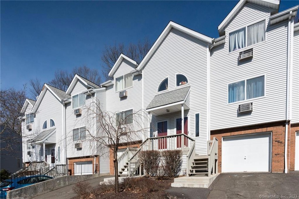 925 Oronoke Rd unit 23C, Waterbury, CT 06708 - photo 1