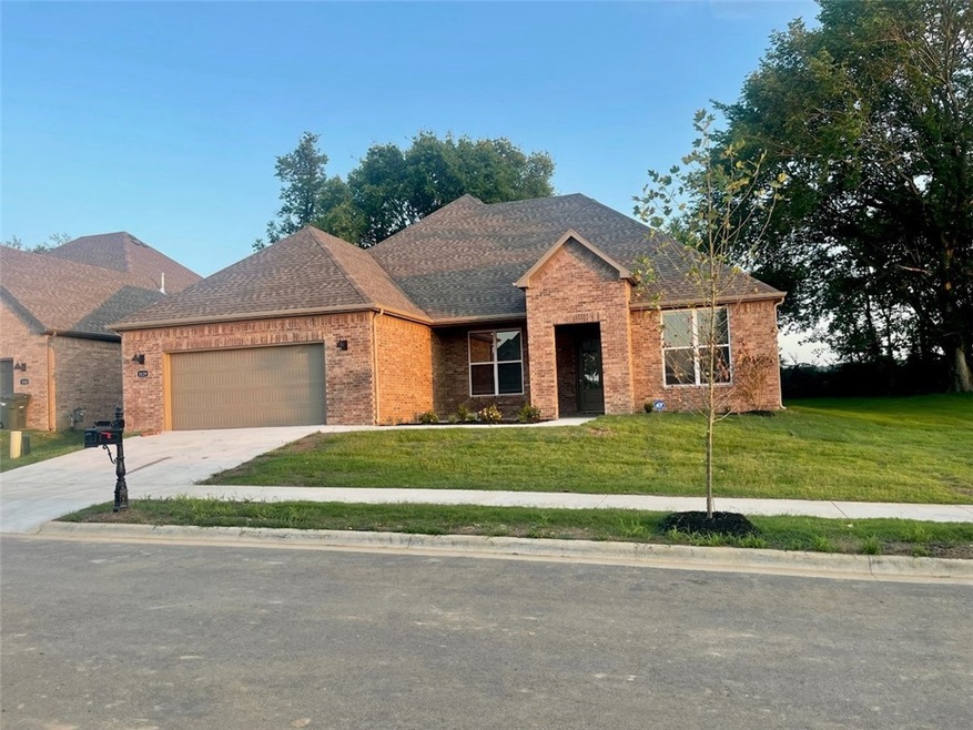 3129 E Coolridge St, Fayetteville, AR 72701 - photo 1