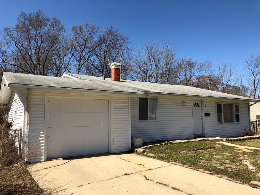 4 Alameda Dr, Carpentersville, IL 60110 - photo 1