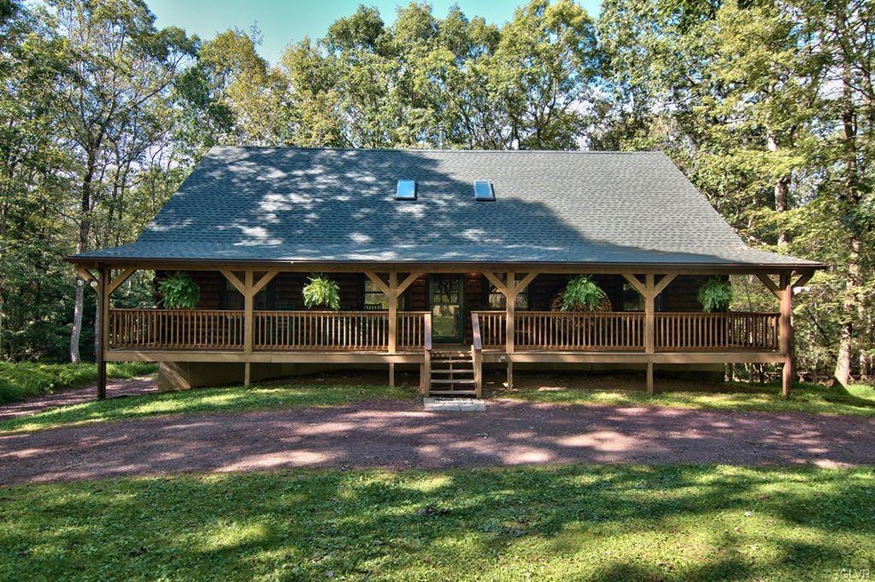 327 Mountain View Dr, Jim Thorpe, PA 18229 - photo 1