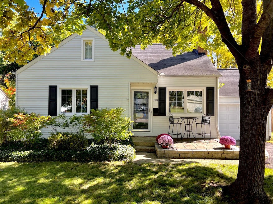 2498 Wellesley Dr, Columbus, OH 43221 - photo 1