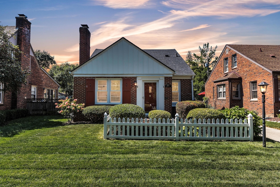 For Sale $335,000 • Co-Listing Agent